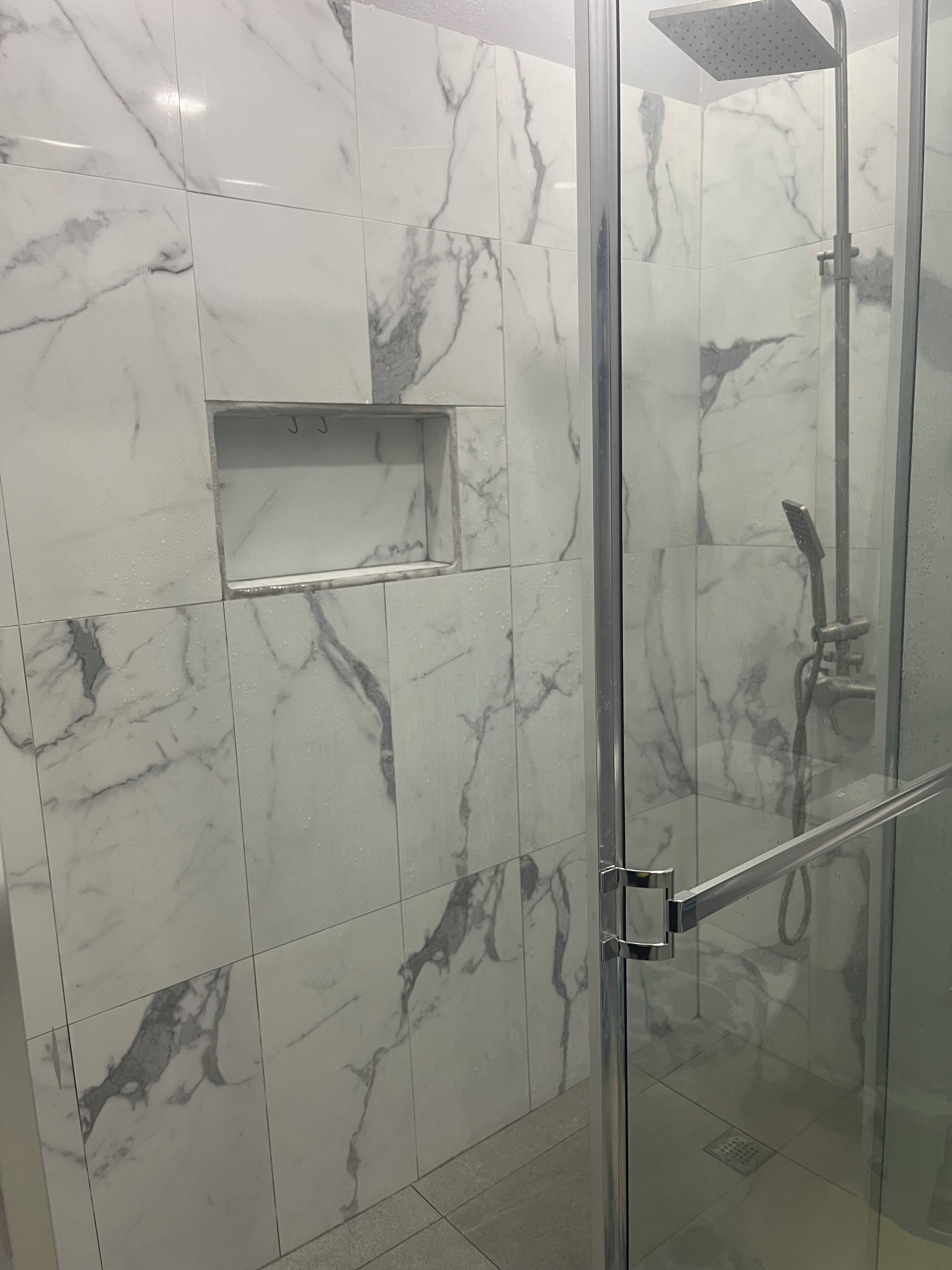 Asciugamani, sapone, carta igienica