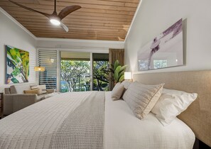 1 bedroom, iron/ironing board, travel cot, free WiFi - Walk to Beach and Dining + AC - Napili Shores D224 - Updated Studio (Lahaina)