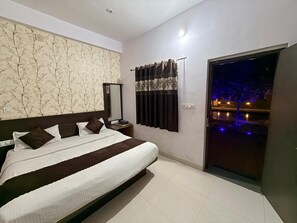 Habitación Deluxe, vista al jardín | Wifi gratis 