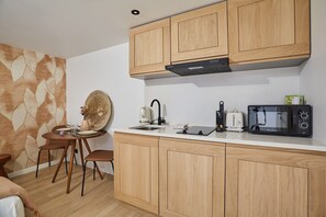 Apartment | Private kitchen - Charming Air-conditioned Studio in the Heart of Montorgueil (Paris)