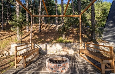 Golden Cabin 3 Gjinar