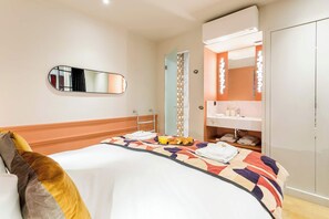 Apartment | 3 bedrooms, iron/ironing board, bed sheets - Place des Vosges, Apartment With Air Conditioning (Paris)