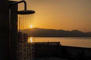 Villa | 4 bedrooms, Internet - Seafront Villa Ciel With Private Pool in Nafpaktos (Nafpaktos)