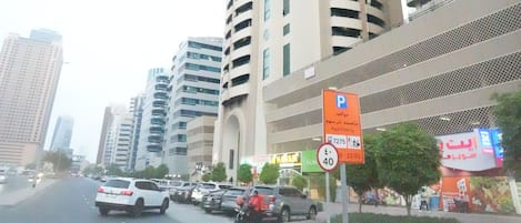 Mặt tiền nơi lưu trú