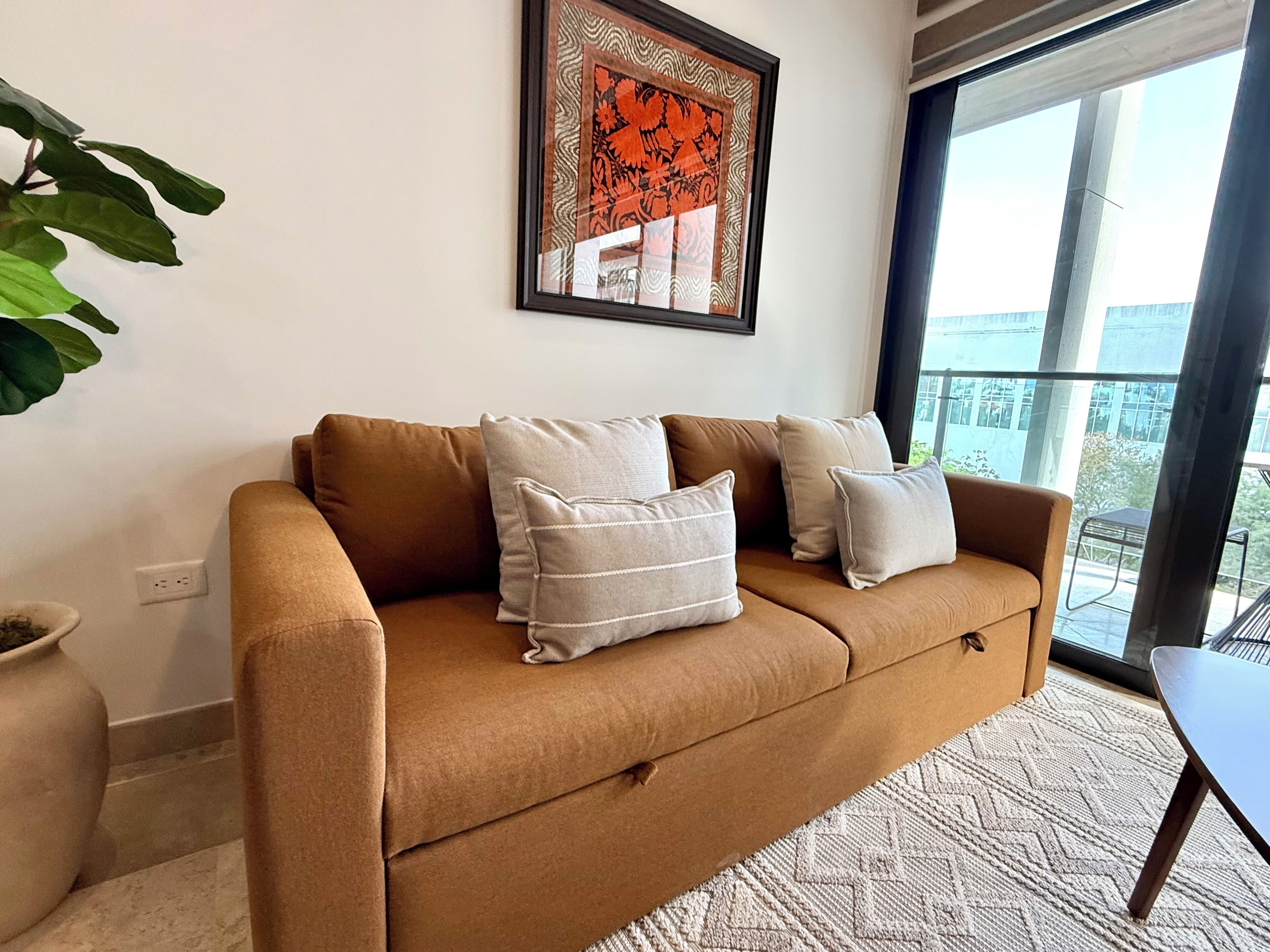 Deluxe Apartment, Garden View | Living area