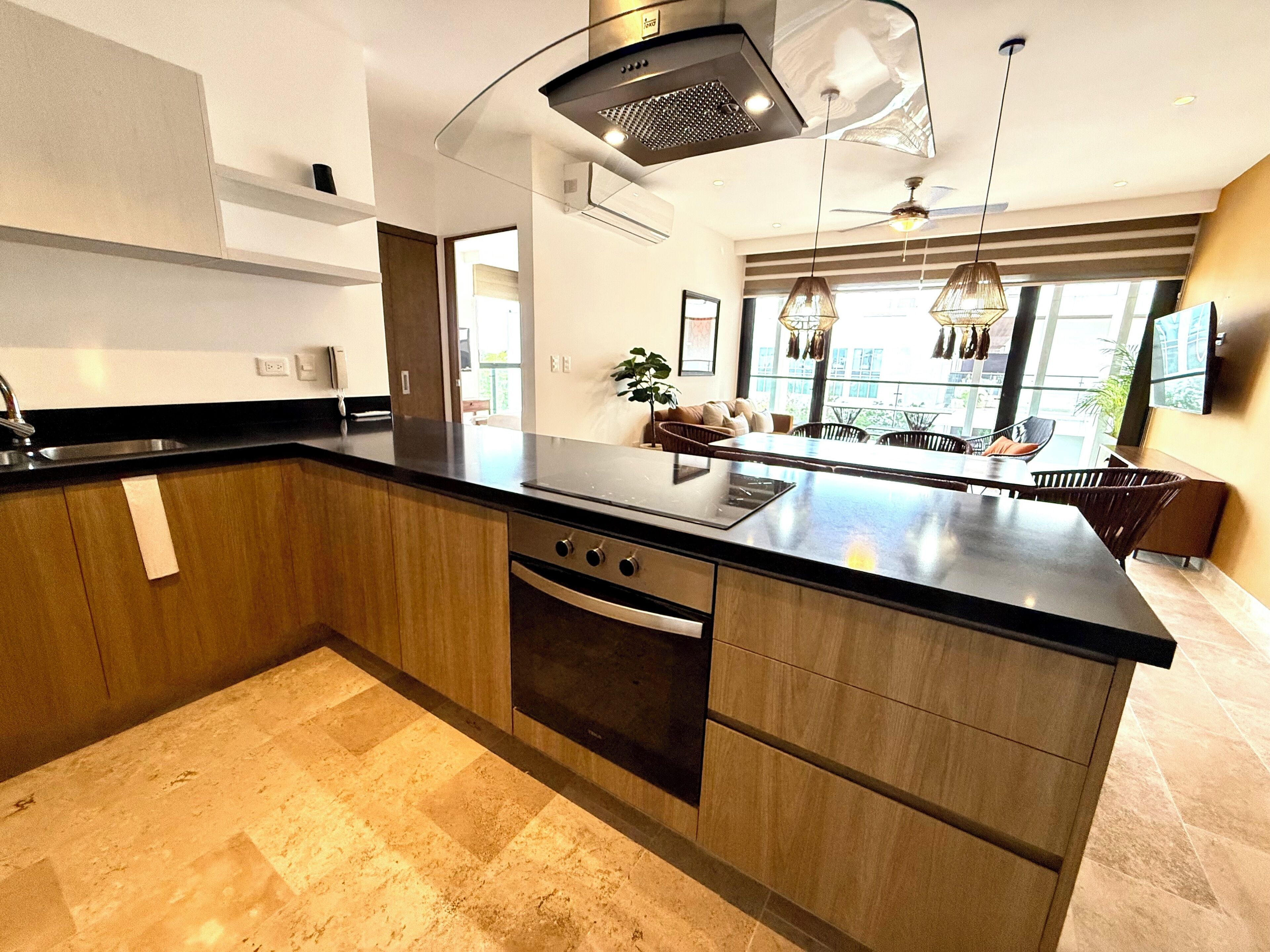 Deluxe Apartment, Garden View | Private kitchen