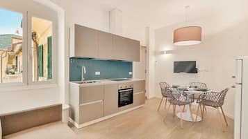 Fridge, dishwasher, toaster