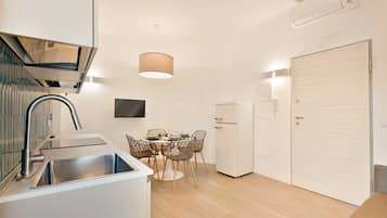 Fridge, dishwasher, toaster