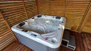 Bain à remous intérieur