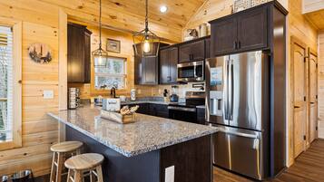 Huis, 3 slaapkamers | Privékeuken | Een koelkast, een oven, een koffiezetapparaat/waterkoker