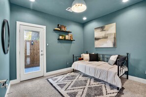 Townhome, 3 Bedrooms | Interior - Bright 3br Houston Retreat Near Heights & Galleria 3 Bedroom Townhouse (Houston)