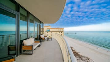 Condo, 4 phòng ngủ | Hiên