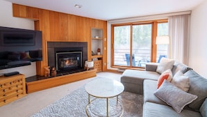 Apartment, 1 Schlafzimmer | Wohnbereich | Smart-TV
