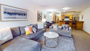 Apartment, 1 Schlafzimmer | Wohnbereich | Smart-TV