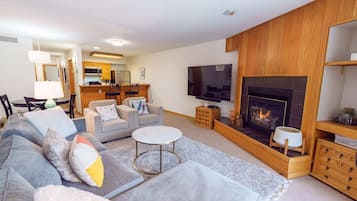 Condo, 1 Bedroom | Living area | Smart TV