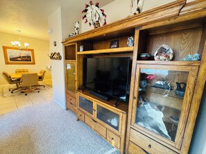 TV - Juniper Retreat | Ground 2BR Pet-Friendly + over $500 in complimentary activities! (Mesquite)
