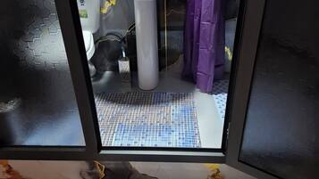 Comfort Double Room, City View | Bathroom