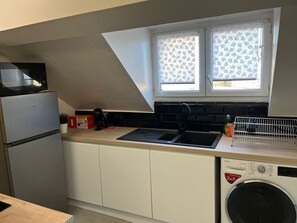 Private kitchen - Superb studio apartment (Montlhéry)