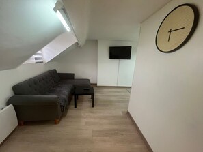 Living area - Superb studio apartment (Montlhéry)