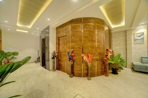 Lobby lounge - Hotel AeroStay Bangalore Airport (Bangalore)