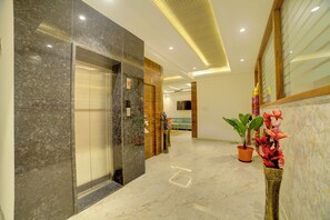 Elevator - Hotel AeroStay Bangalore Airport (Bangalore)