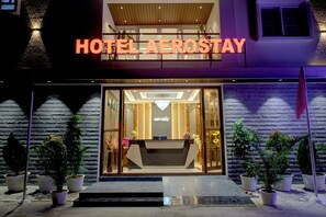 Reception - Hotel AeroStay Bangalore Airport (Bangalore)