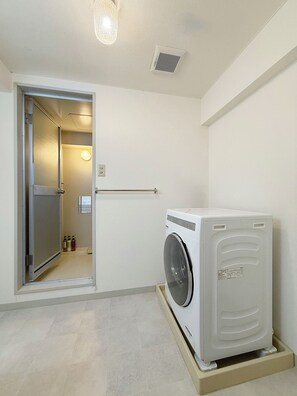 Superior Apartment | Bathroom | Slippers - Hills Kaminoboricho (Hiroshima)