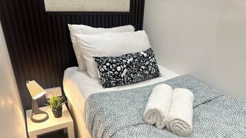 Iron/ironing board, free WiFi