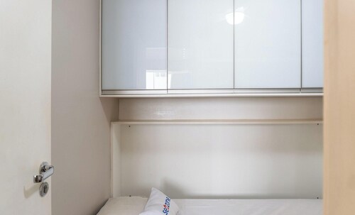 2brs apt 950 m fr/ Flamboyant Mall Unq1104