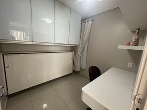 Interior - 2brs apt 950 m fr/ Flamboyant Mall Unq1104 (Goiânia)