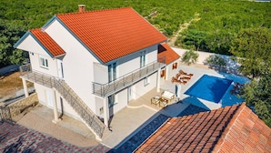 Exterior - Large Villa With Pool, Rural Setting (Stankovci)