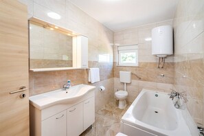Apartment | Badezimmer