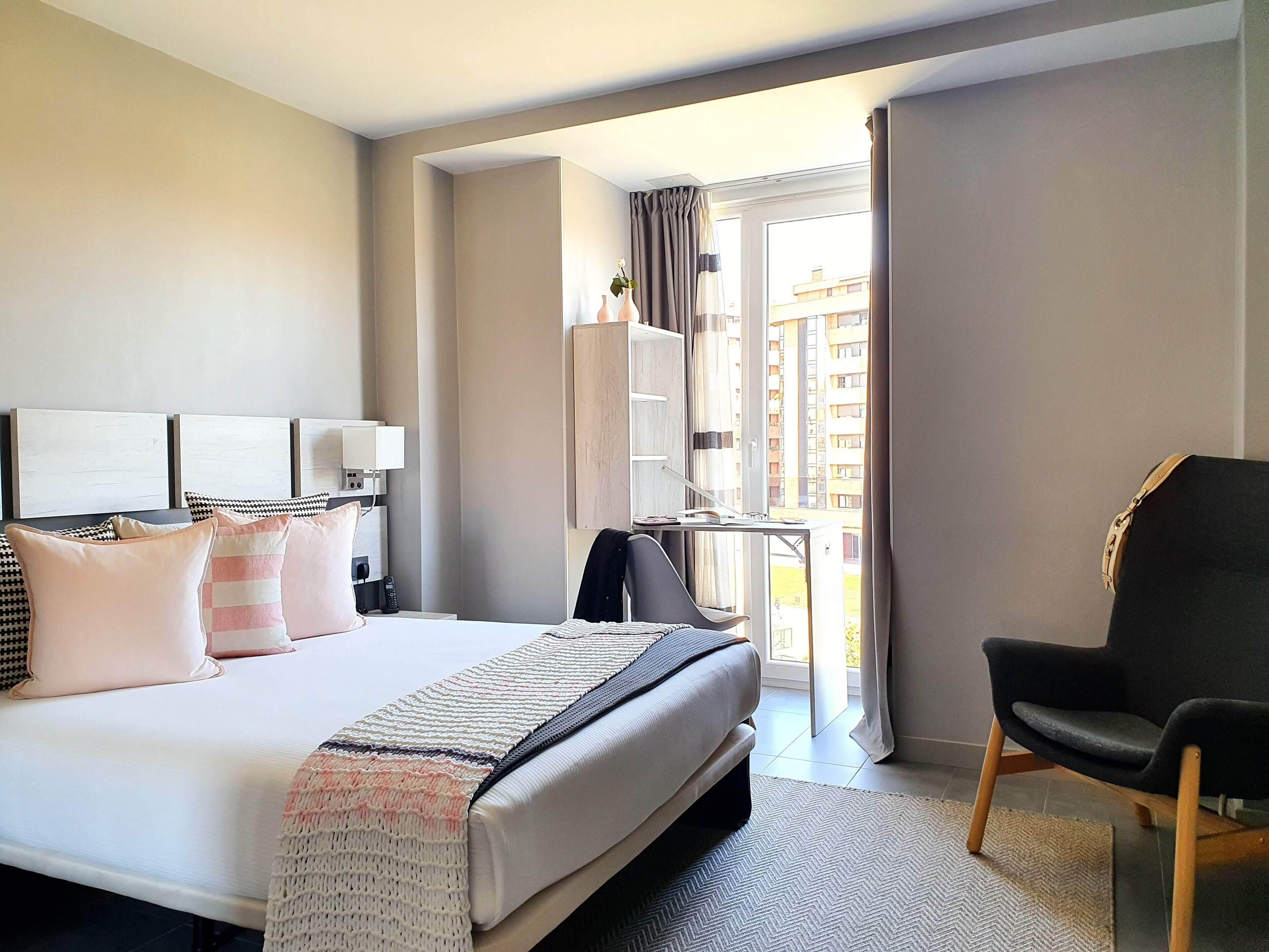 アイロン / アイロン台、インターネット、ベッドシーツ