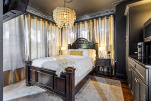 WiFi, bed sheets - Refined Studio in Dallas’ Historic Munger Place (Dallas)