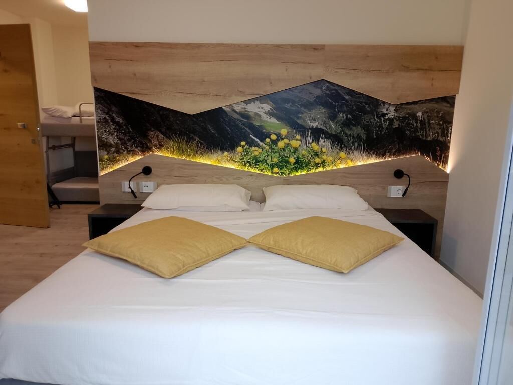 Quadrupla familiare, balcone, vista valle | Una cassaforte in camera, insonorizzazione, Wi-Fi gratuito