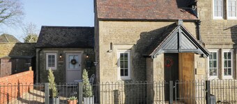 Maud Heath's Snug