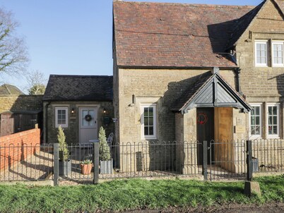 Maud Heath's Snug
