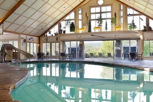 Big Cedar Wilderness Club 2-bedroom resort in fabulous Ridgedale with fitness