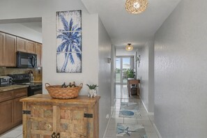 Fridge, microwave, oven, stovetop - Waterway Views - Small Dog friendly - Gated Community - Pool - Bahia Del Mar 404 (St. Petersburg)