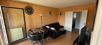 Spacious T4 3bedroom kitchen bathroom living room+balcony