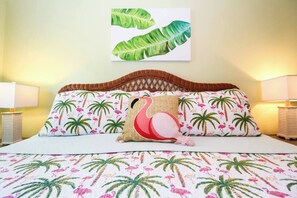 3 bedrooms, iron/ironing board, WiFi, bed sheets - Wonderful 3/2 close to beach! Heated pool! (Holmes Beach)