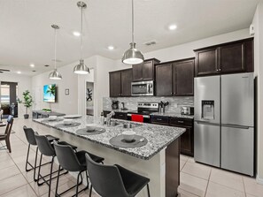 Fridge, microwave, oven, stovetop - New 14 Guest Luxury Style Pool Villa-Prime Disney. 3281 (Davenport)