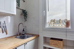 Apartment | Interior - Charming Apartment 1 Bedroom Heart 16th in Paris (Paris)