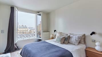 1 bedroom, iron/ironing board, bed sheets