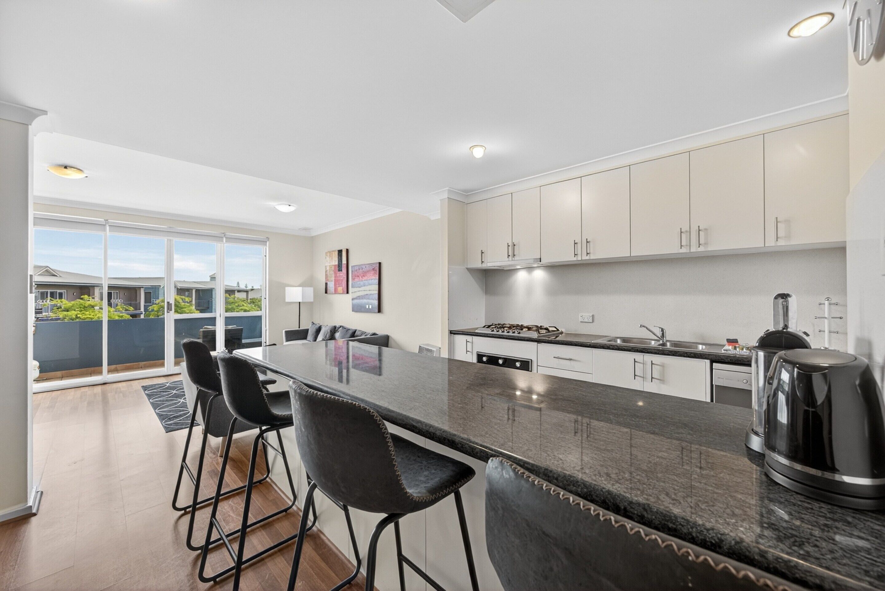 Apartment | Private kitchen | Fridge, cookware/dishes/utensils