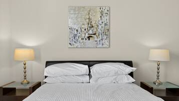 Apartment | 2 bedrooms, iron/ironing board, bed sheets