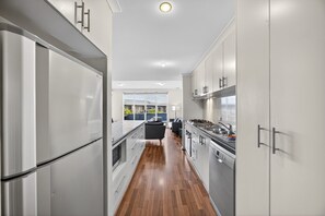 Leilighet | Eget kjøkken | Kjøleskap og kjøkkenutstyr