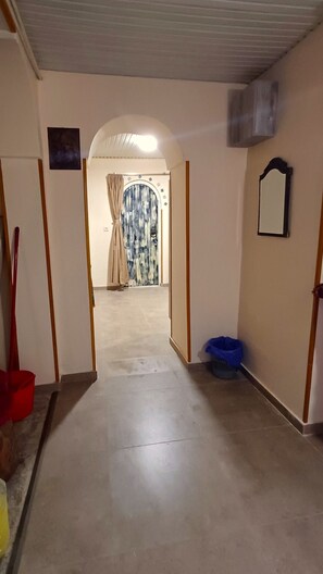 Interior - Wine Vanult Apartment Tbilisi (T'bilisi)