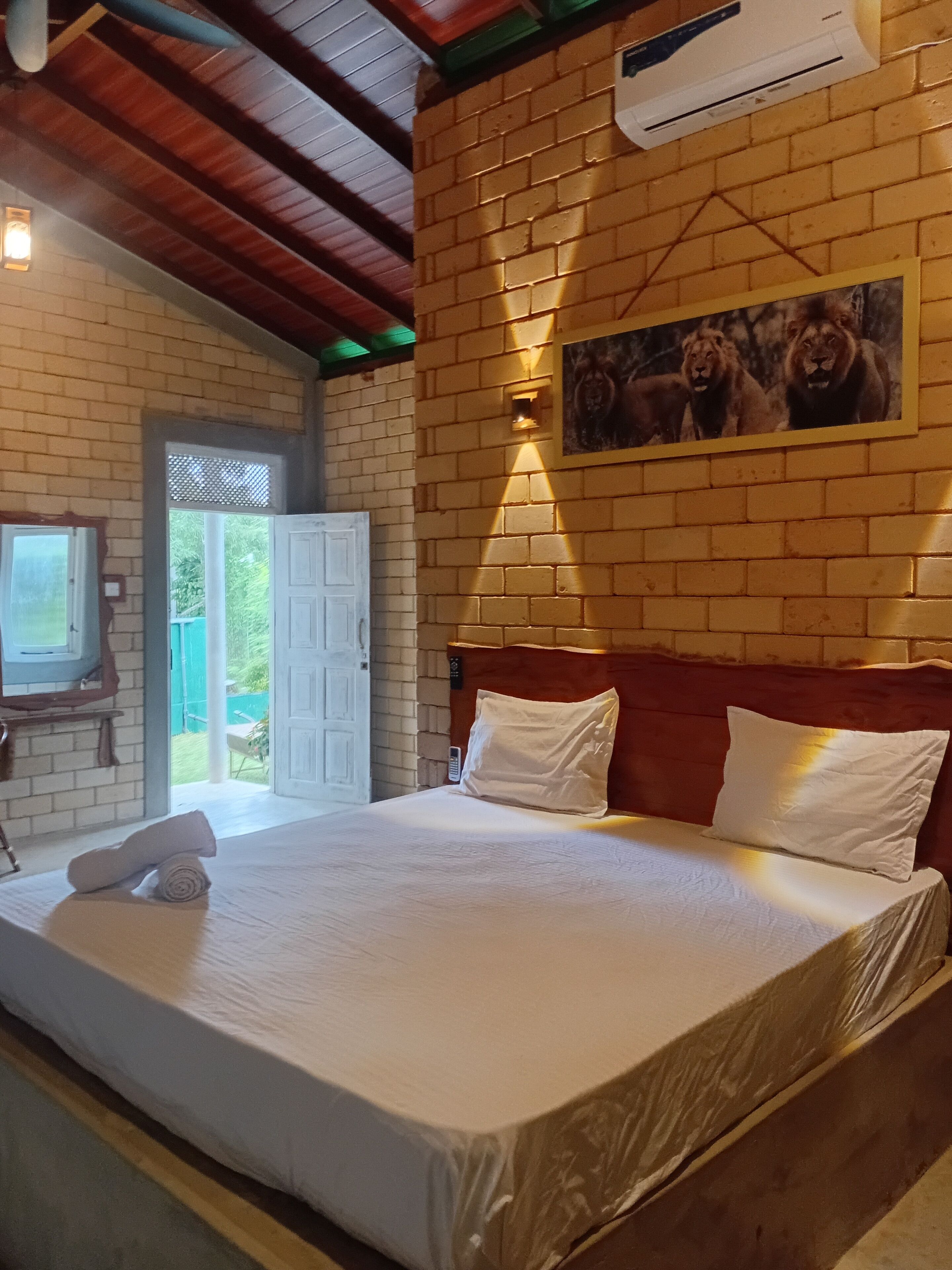 Triple Room, Garden View | Iron/ironing board, free WiFi