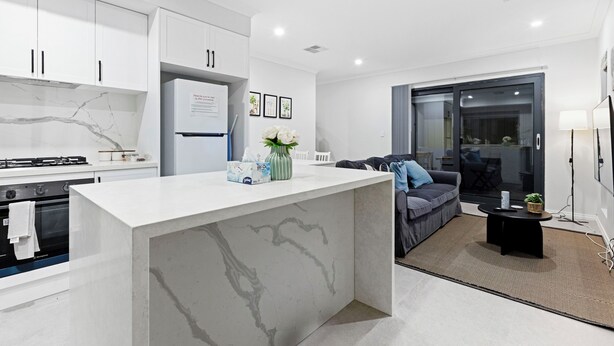Smart TV - Premium Modern Homestay-Walk to Curtin University (Saint James)